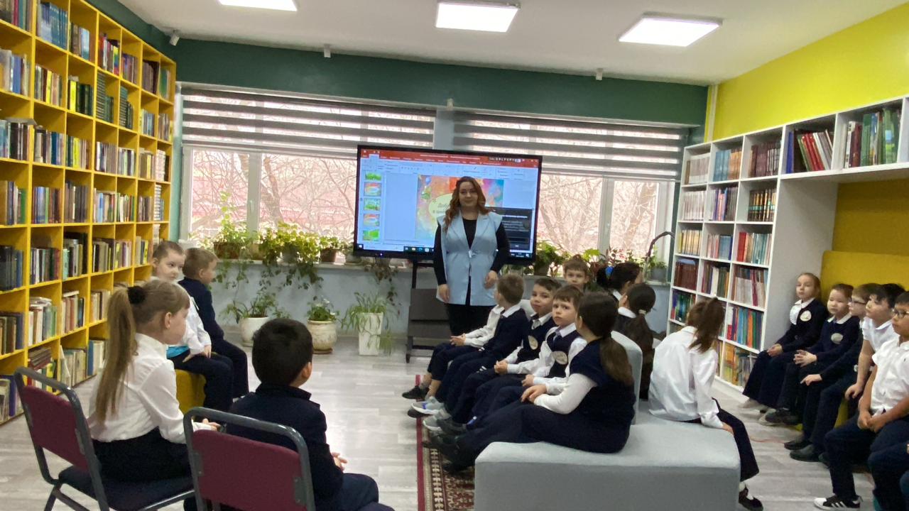Знакомство 1классников с библиотекой